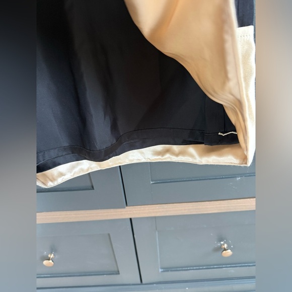 Kate Spade Black & Beige Color Block Women's Pencil
Skirt • 4 - Picture 4 of 6